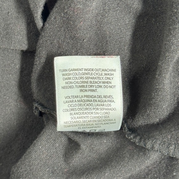 Celebrate‎ Halloween T-Shirt Floral Skull Graphic Tee Black Top Gothic Large - Picture 8 of 11